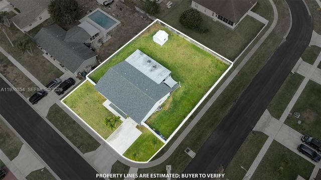 141 Eider Ct, Royal Palm Beach, FL 33411