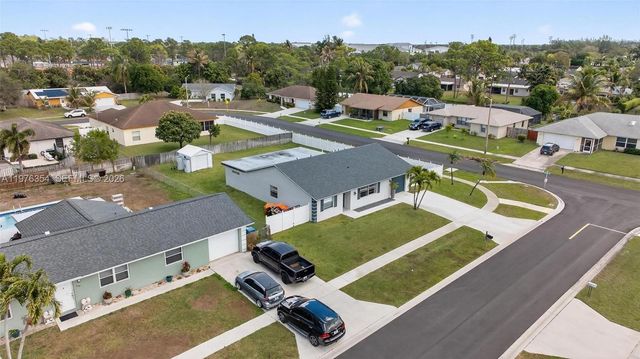 141 Eider Ct, Royal Palm Beach, FL 33411