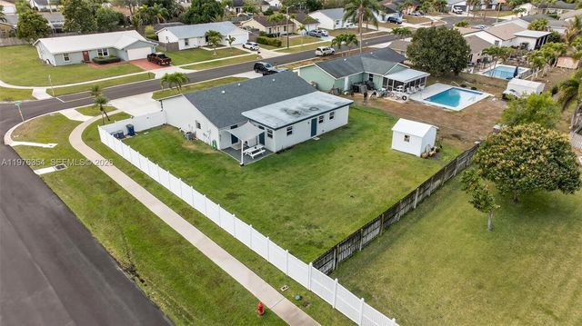 141 Eider Ct, Royal Palm Beach, FL 33411