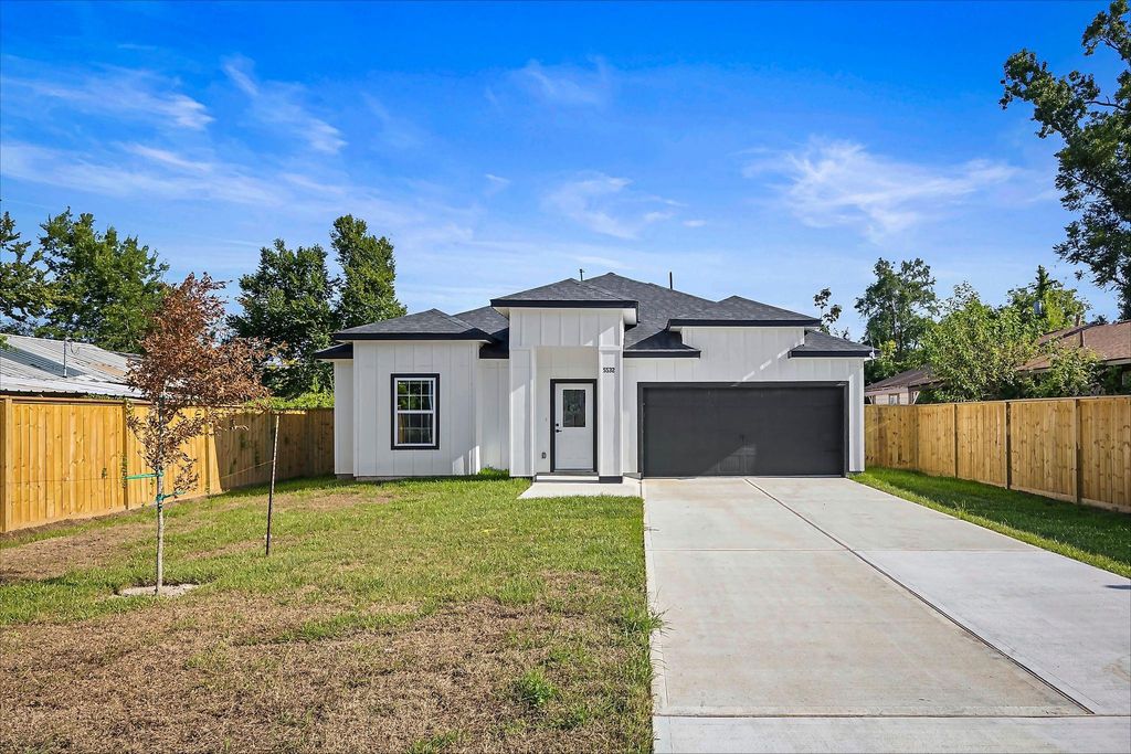 5526 Hartwick Road, Houston, TX 77016