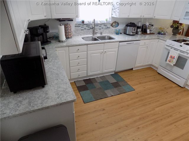 6505 Roosevelt Avenue, Charleston, WV 25304