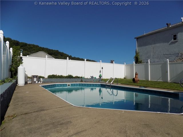 6505 Roosevelt Avenue, Charleston, WV 25304