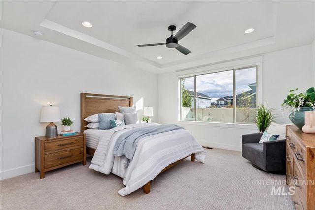 6700 N Magic Mallard Ave, Meridian, ID 83646