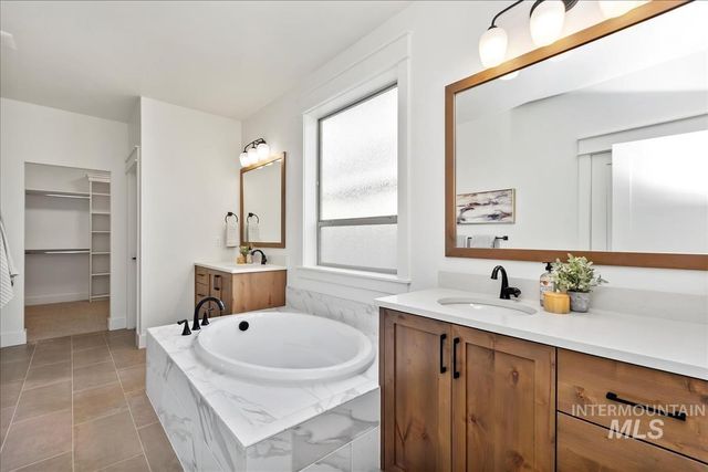 6700 N Magic Mallard Ave, Meridian, ID 83646