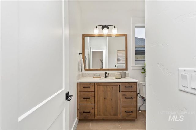 6700 N Magic Mallard Ave, Meridian, ID 83646