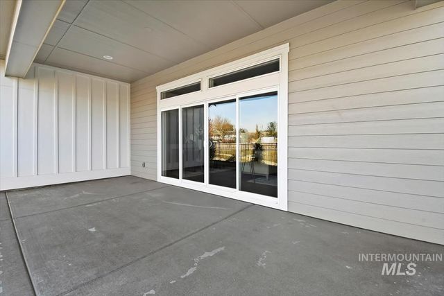 6700 N Magic Mallard Ave, Meridian, ID 83646
