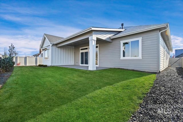 6700 N Magic Mallard Ave, Meridian, ID 83646