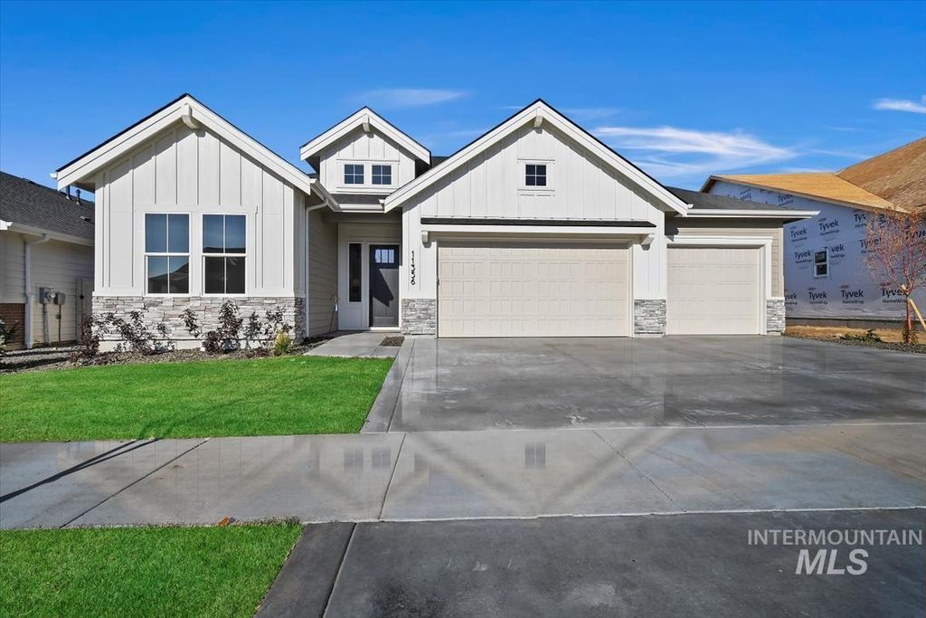 6700 N Magic Mallard Ave, Meridian, ID 83646