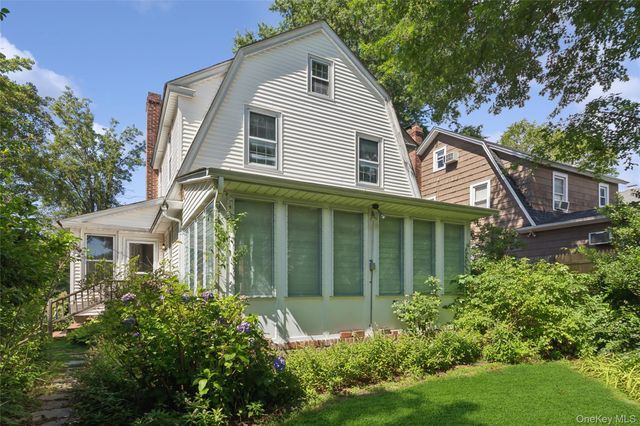 50 Park Avenue, Port Washington, NY 11050