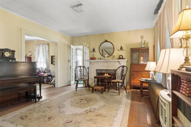 50 Park Avenue, Port Washington, NY 11050