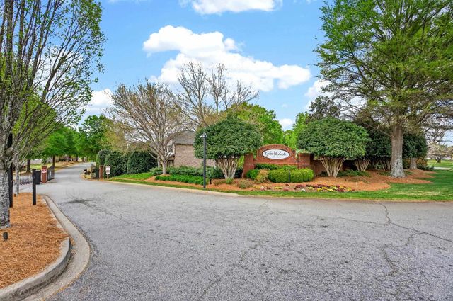 136 Dewfield Lane, Boiling Springs, SC 29316