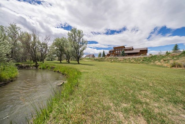 22 Liberty Ln, Cody, WY 82414