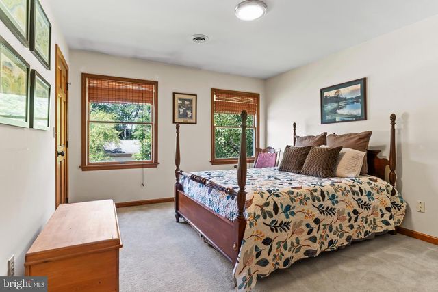 3501 RAINTREE LN, Mechanicsburg, PA 17050