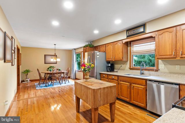 3501 RAINTREE LN, Mechanicsburg, PA 17050