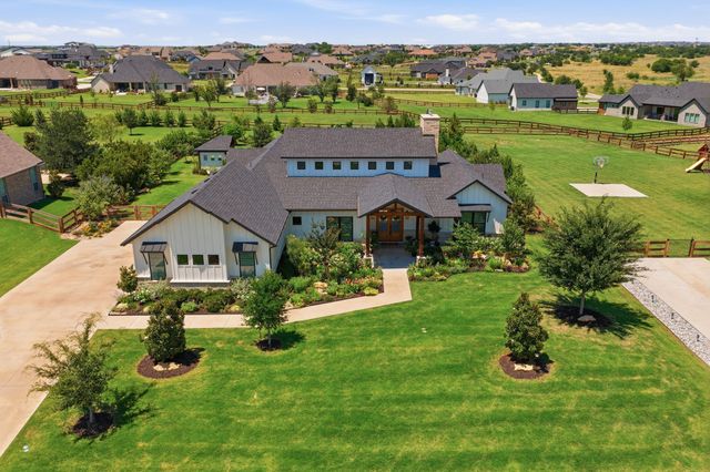 3300 Dovehill Drive, Northlake, TX 76247