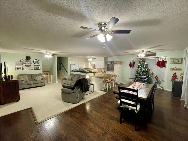 1670 Roncelli Road, Lexington, MO 64067