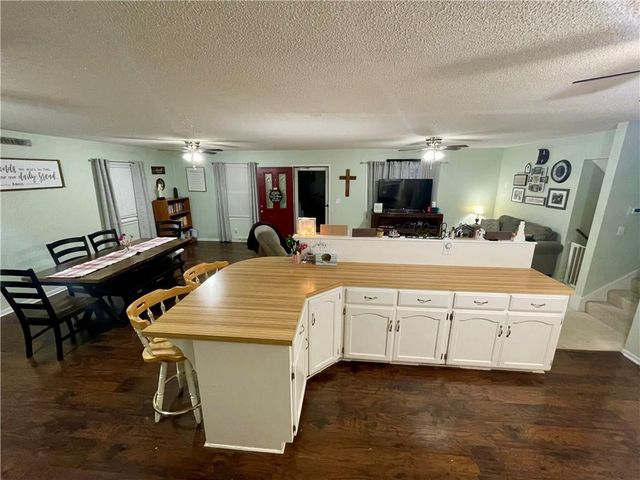 1670 Roncelli Road, Lexington, MO 64067