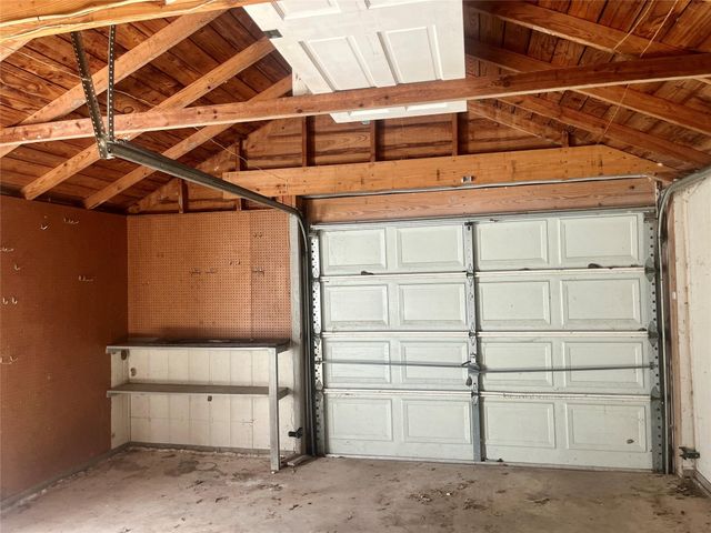 4404 State Highway 159, La Grange, TX 78945