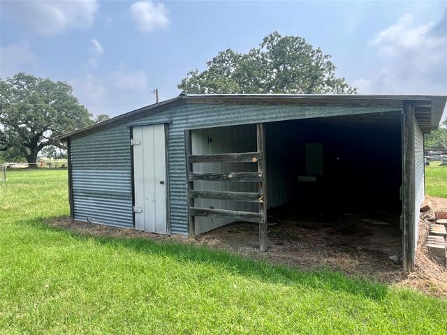 4404 State Highway 159, La Grange, TX 78945