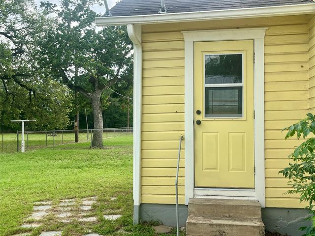4404 State Highway 159, La Grange, TX 78945