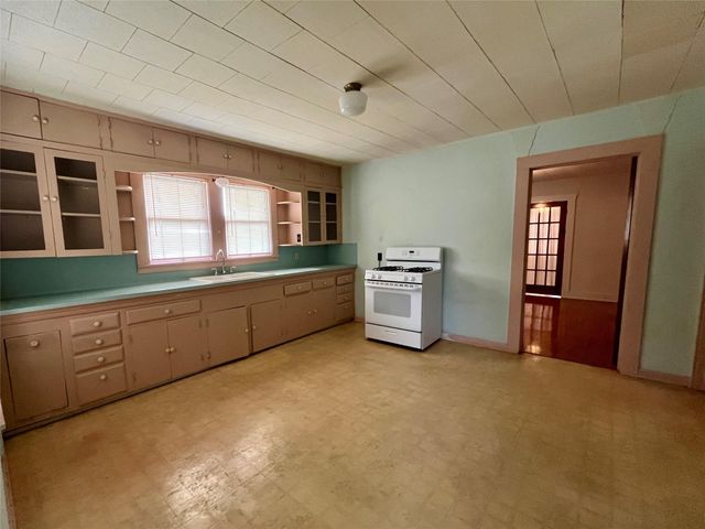4404 State Highway 159, La Grange, TX 78945