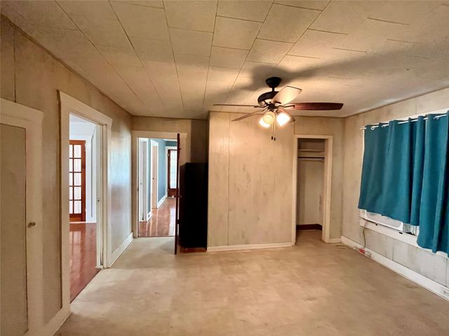 4404 State Highway 159, La Grange, TX 78945