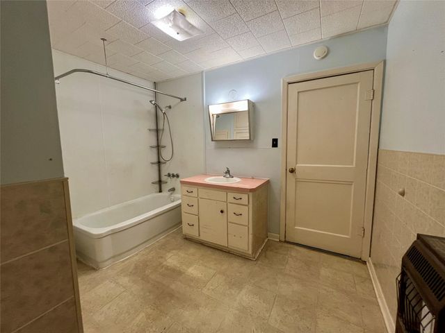 4404 State Highway 159, La Grange, TX 78945
