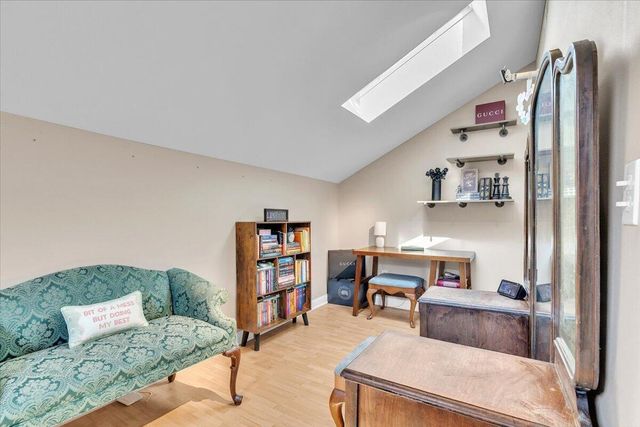 1475 Grand Isle Court, Hobart, IN 46342