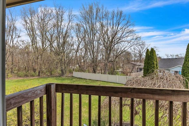 1475 Grand Isle Court, Hobart, IN 46342