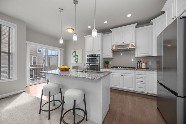 2794 Ashcombe Drive, Ann Arbor, MI 48105