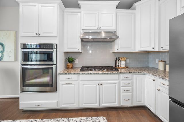 2794 Ashcombe Drive, Ann Arbor, MI 48105