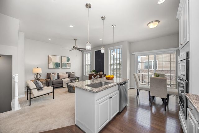 2794 Ashcombe Drive, Ann Arbor, MI 48105