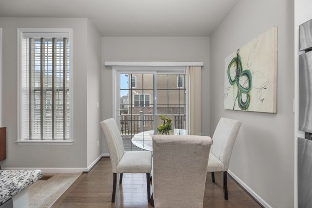 2794 Ashcombe Drive, Ann Arbor, MI 48105