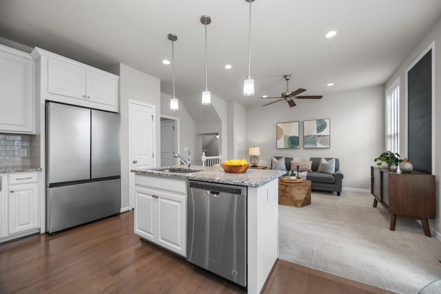 2794 Ashcombe Drive, Ann Arbor, MI 48105