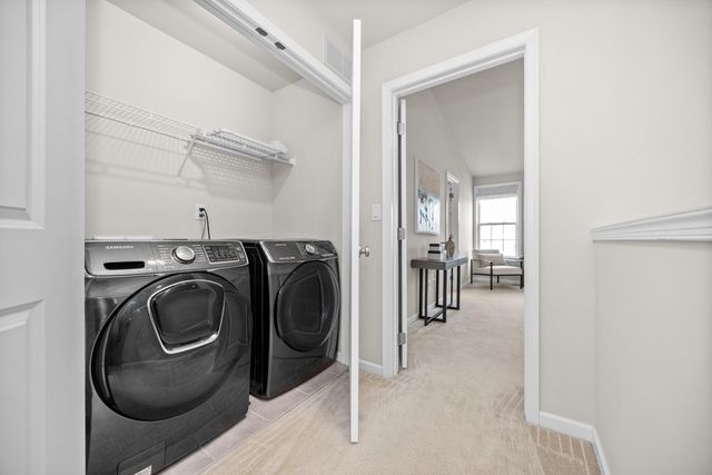 2794 Ashcombe Drive, Ann Arbor, MI 48105