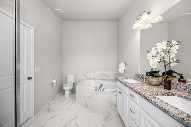 2794 Ashcombe Drive, Ann Arbor, MI 48105