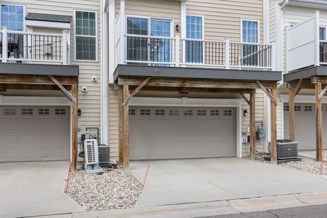 2794 Ashcombe Drive, Ann Arbor, MI 48105