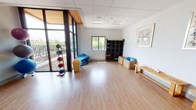 2794 Ashcombe Drive, Ann Arbor, MI 48105