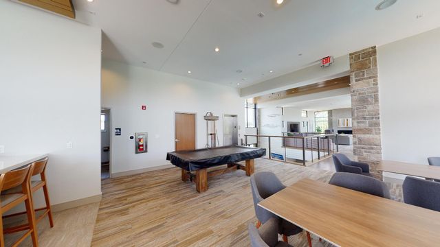 2794 Ashcombe Drive, Ann Arbor, MI 48105