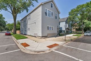 5256 S Carpenter Street, Chicago, IL 60609