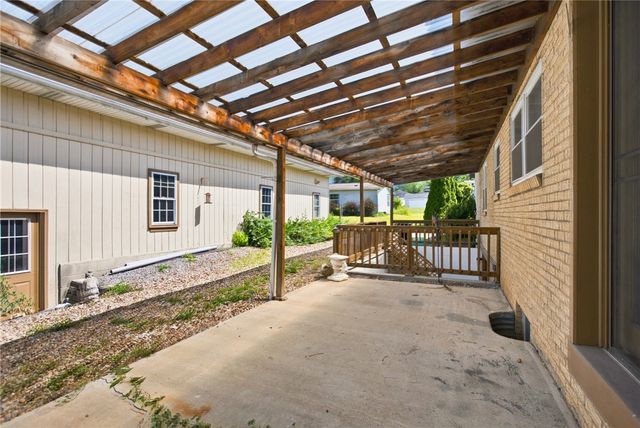 3700 49th Street, Pulaski Twp, PA 15066