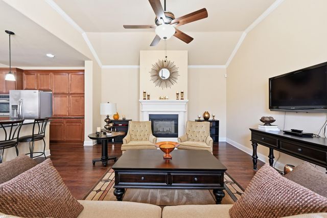 127 Via Villina, Buda, TX 78610