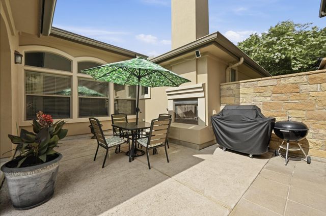 127 Via Villina, Buda, TX 78610