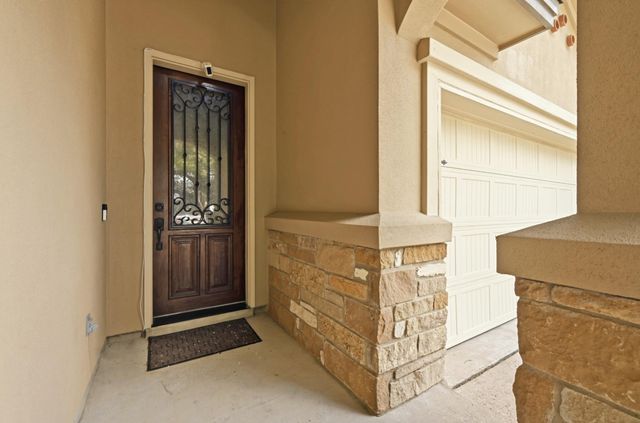 127 Via Villina, Buda, TX 78610