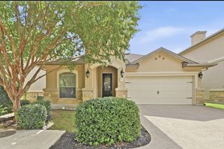 127 Via Villina, Buda, TX 78610