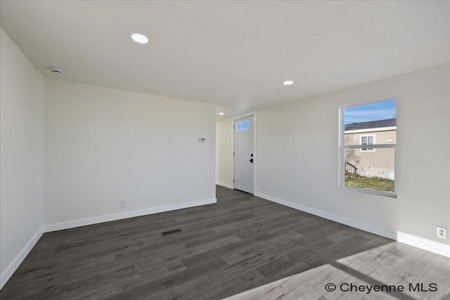 608 LITTLE VALLEY TRL, Cheyenne, WY 82007