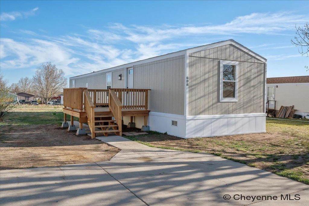 608 LITTLE VALLEY TRL, Cheyenne, WY 82007