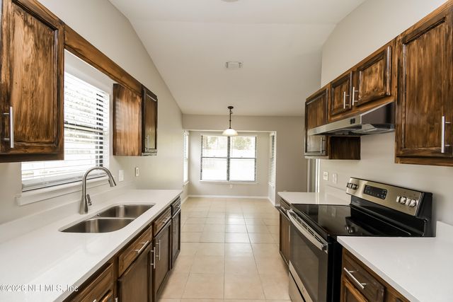 1836 SHANNON LAKE Drive, Middleburg, FL 32068