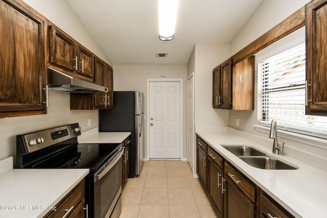 1836 SHANNON LAKE Drive, Middleburg, FL 32068