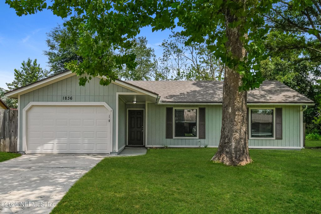 1836 SHANNON LAKE Drive, Middleburg, FL 32068